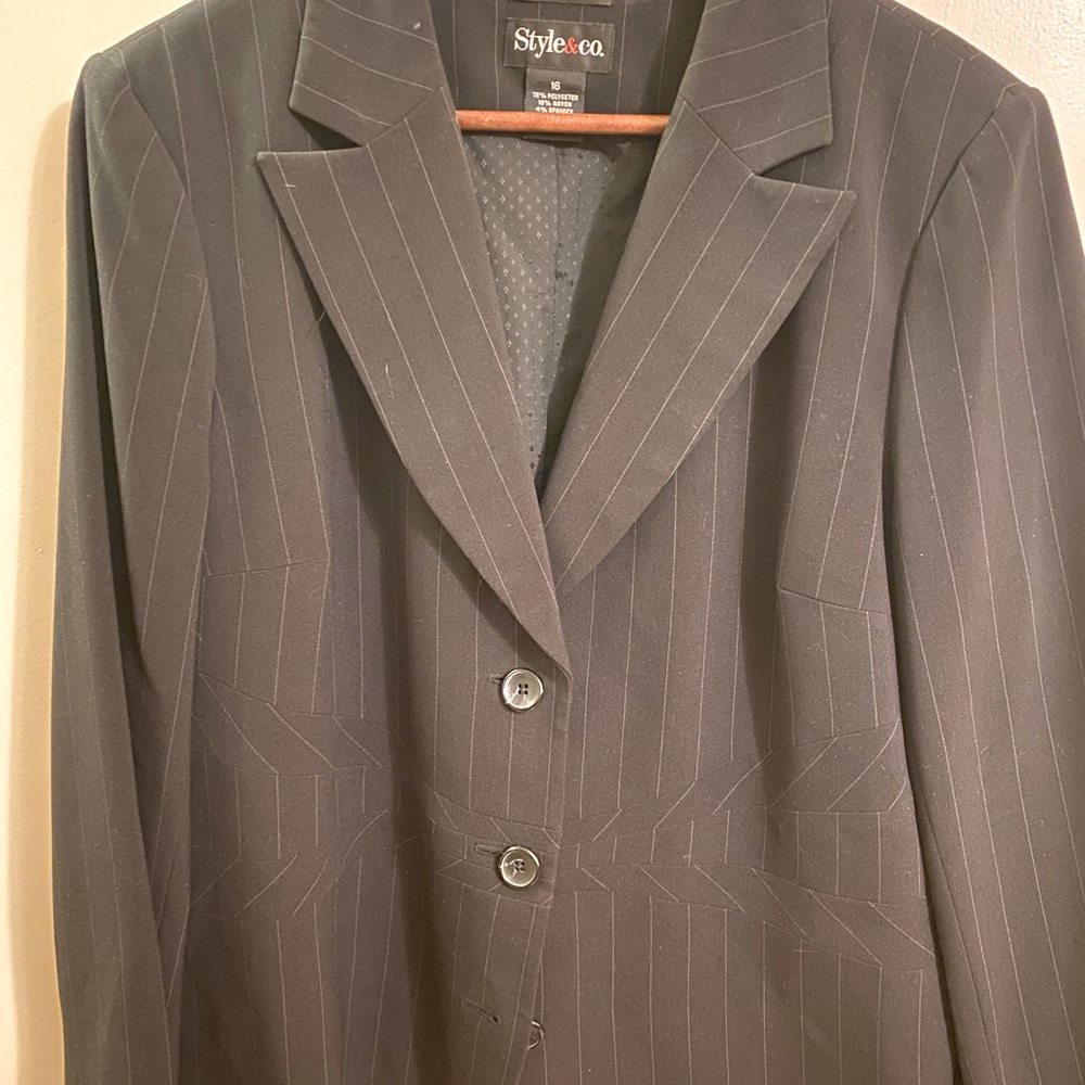 Style and Co striped black blazer, size 16